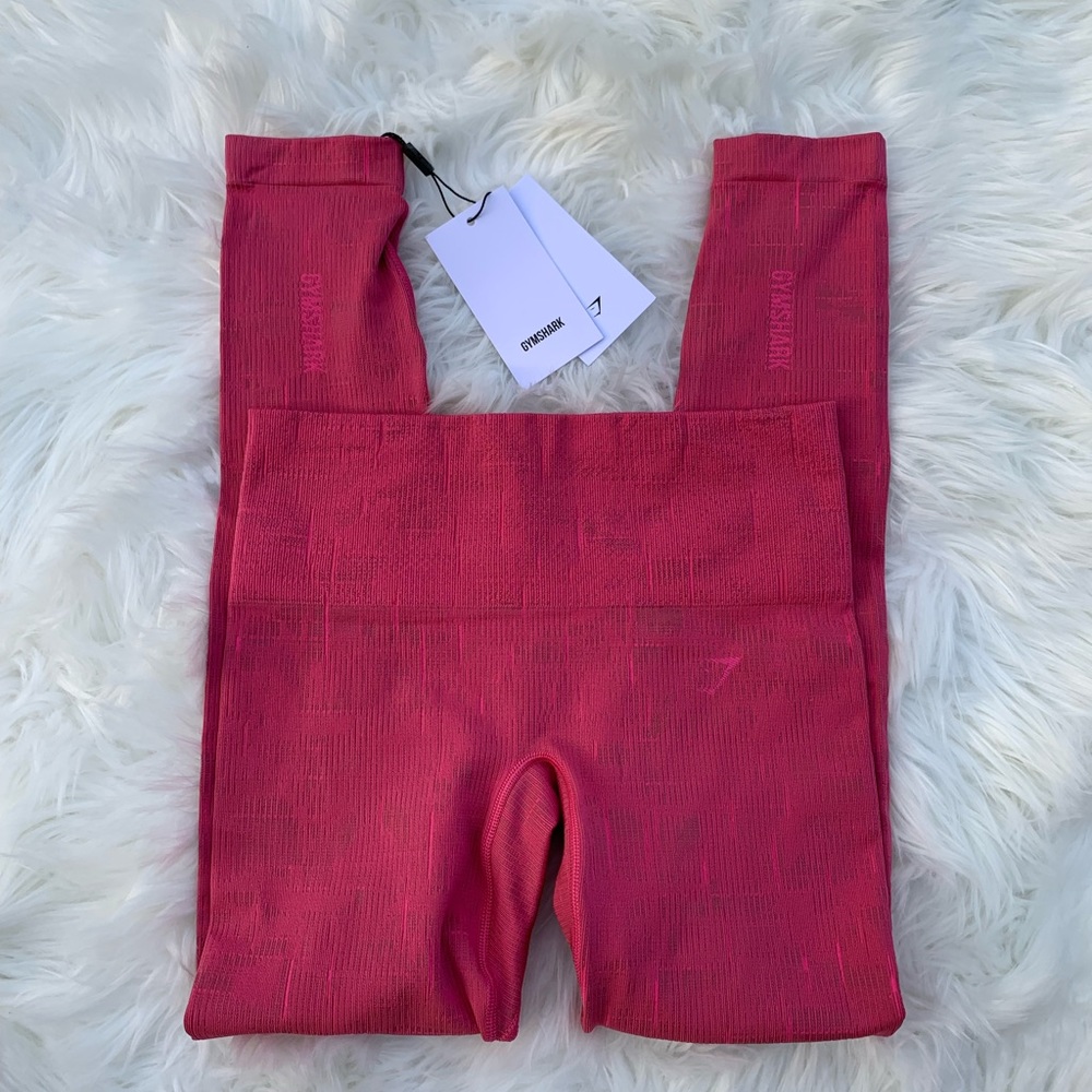 GYMSHARK NWT hyperpink illumination seamless leggings